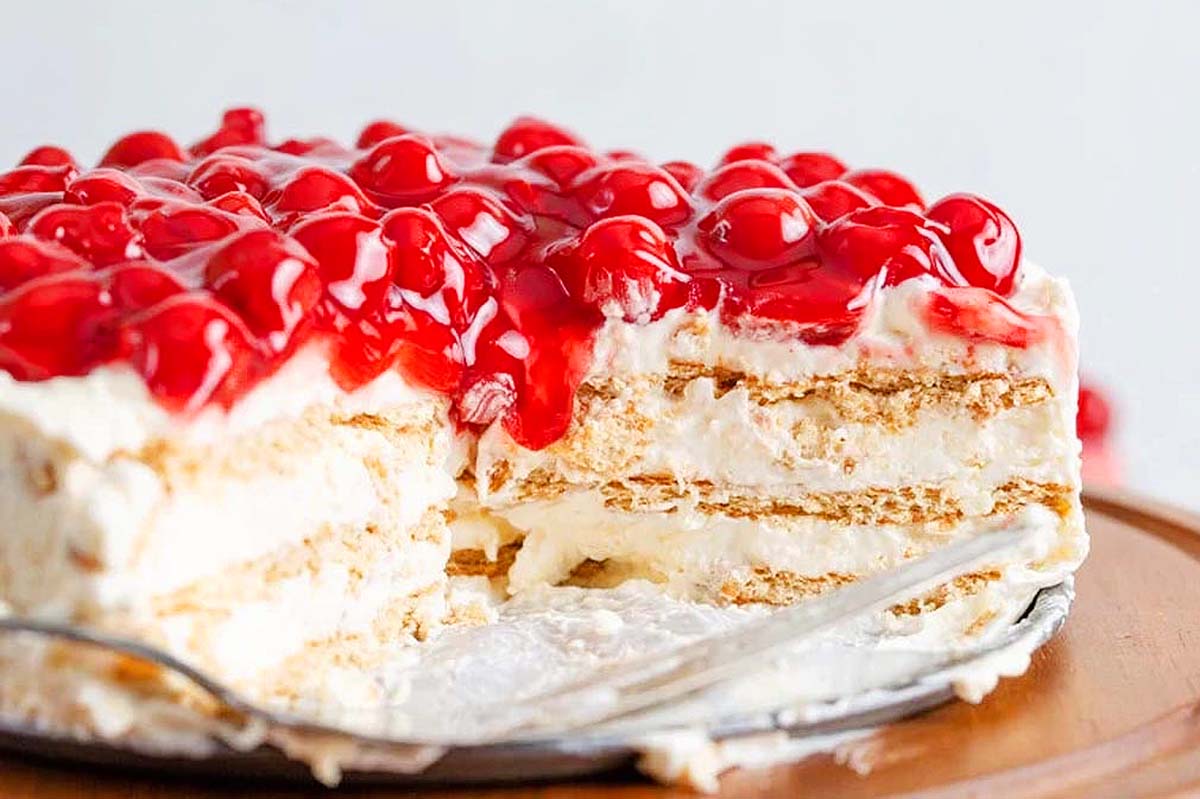 No Bake Cherry Cheesecake Icebox Cake. 