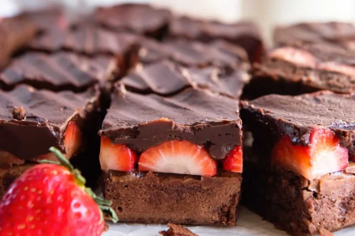 Chocolate-Covered Strawberry Brownies. 