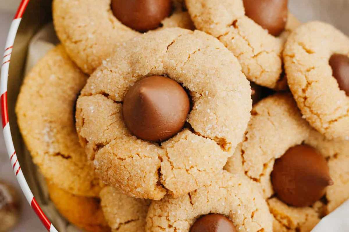 Classic Thumbprint Hershey Kiss Cookies. 