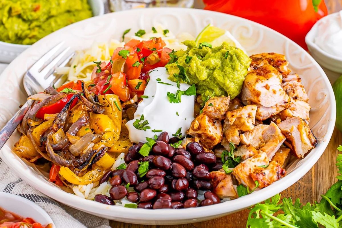 Copycat Chipotle Bowl Chicken Burrito Bowl Recipe