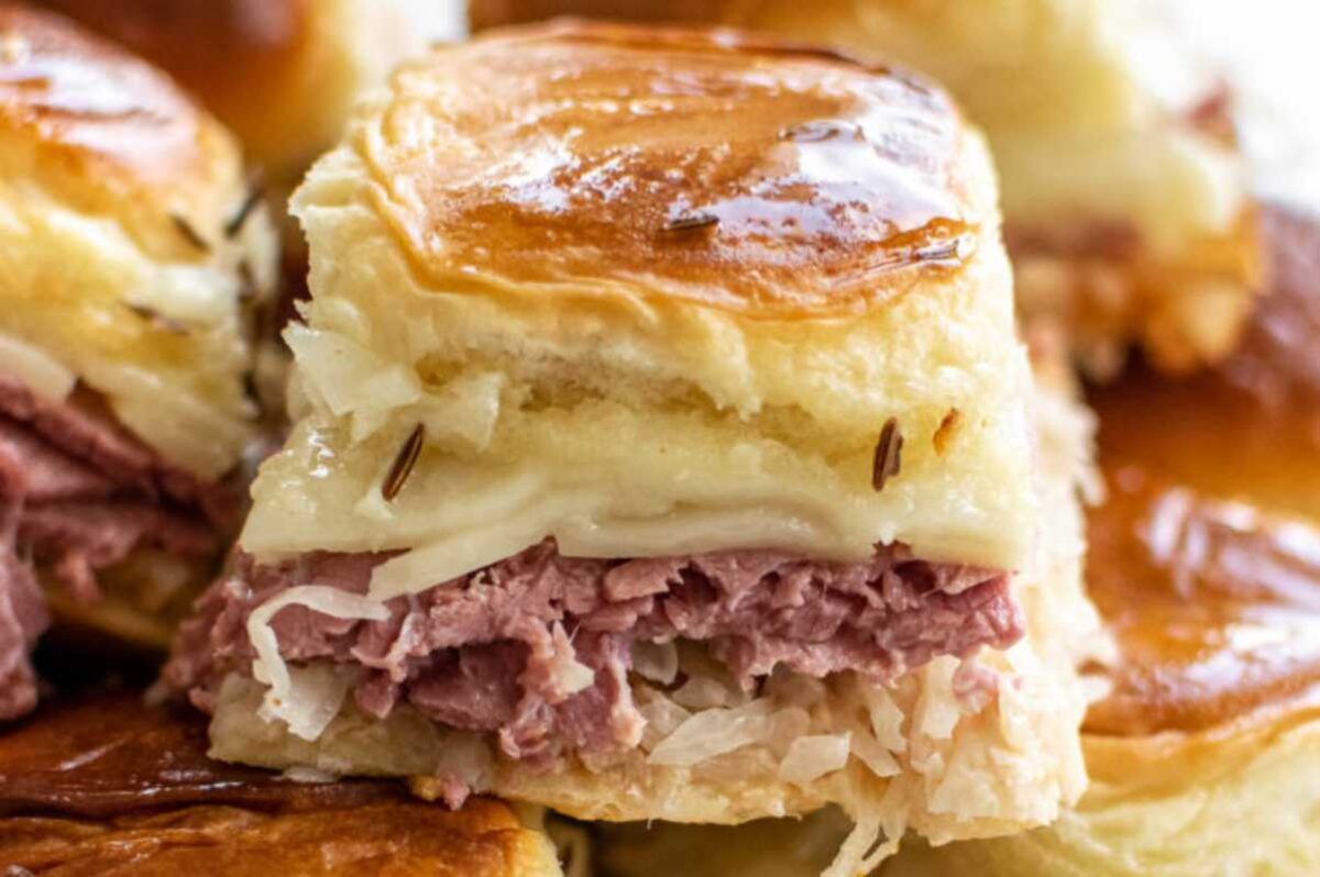 Corned Beef And Hash Brown Sliders.