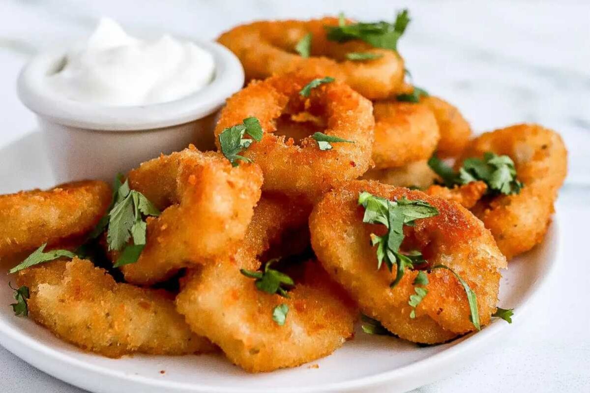 Crispy Frozen Calamari In The Air Fryer (Easy Recipe). 