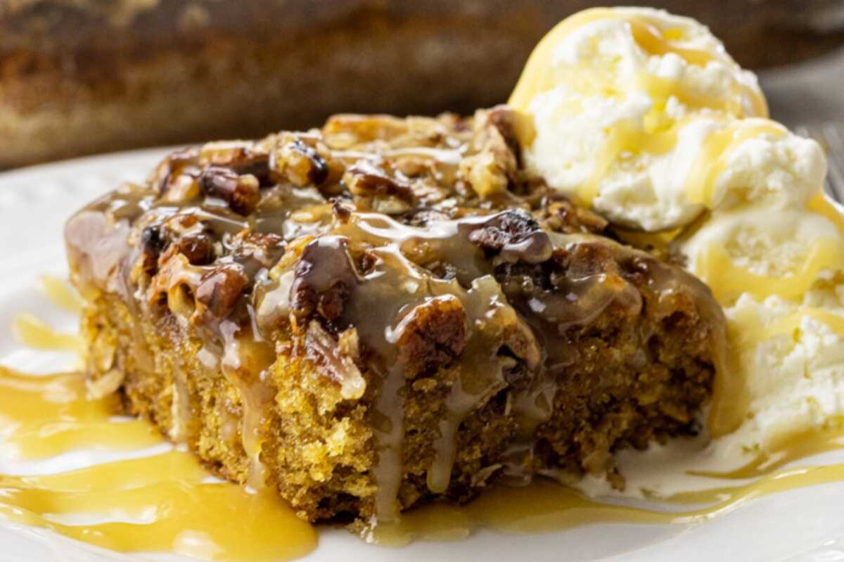 Delicious Oatmeal Cake. 