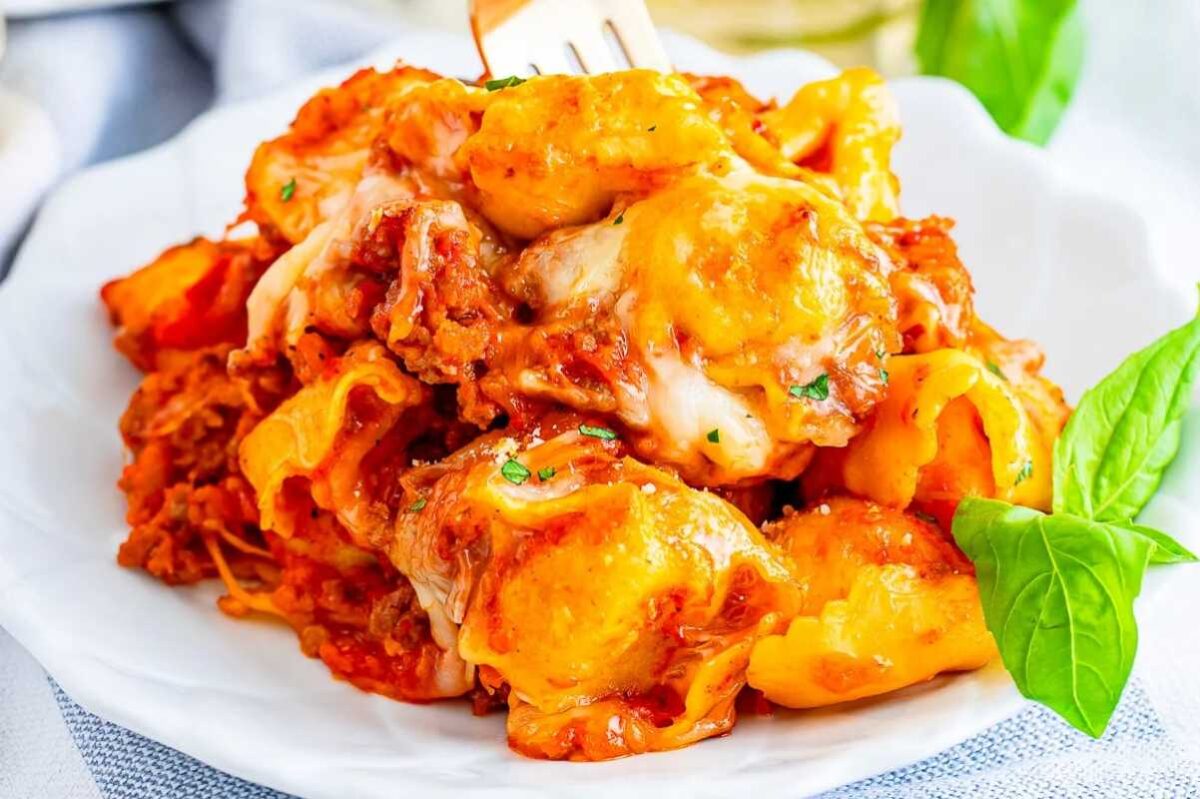 Easy Baked Tortellini Recipe with Meat Sauce. 