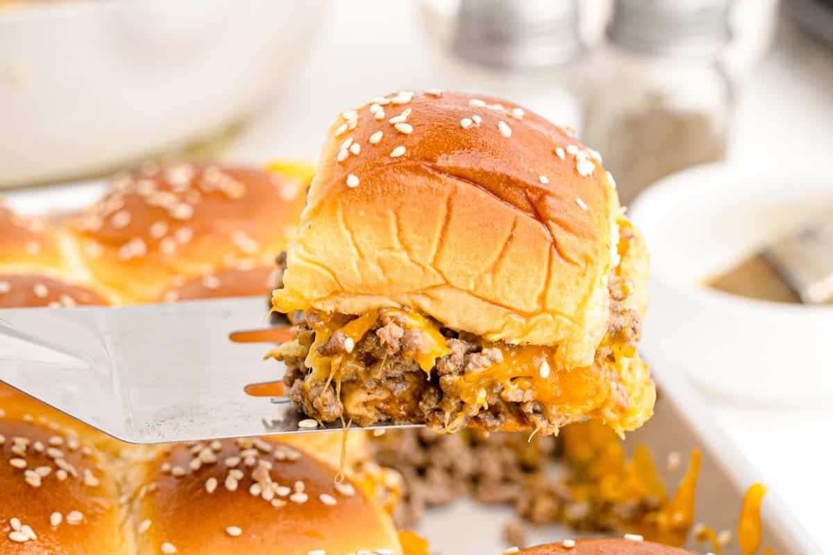 Easy Cheeseburger Sliders.