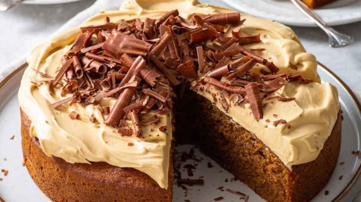 Easy Coffee Cake With Cappuccino Frosting. 