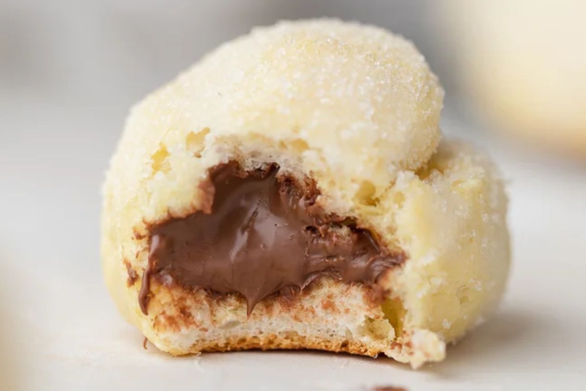 Easy Nutella Filled Biscuit Bites