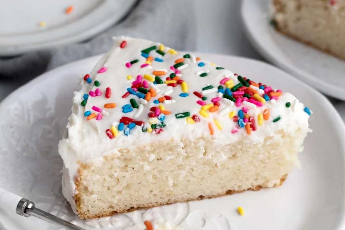 Eggless Vanilla Cake. 
