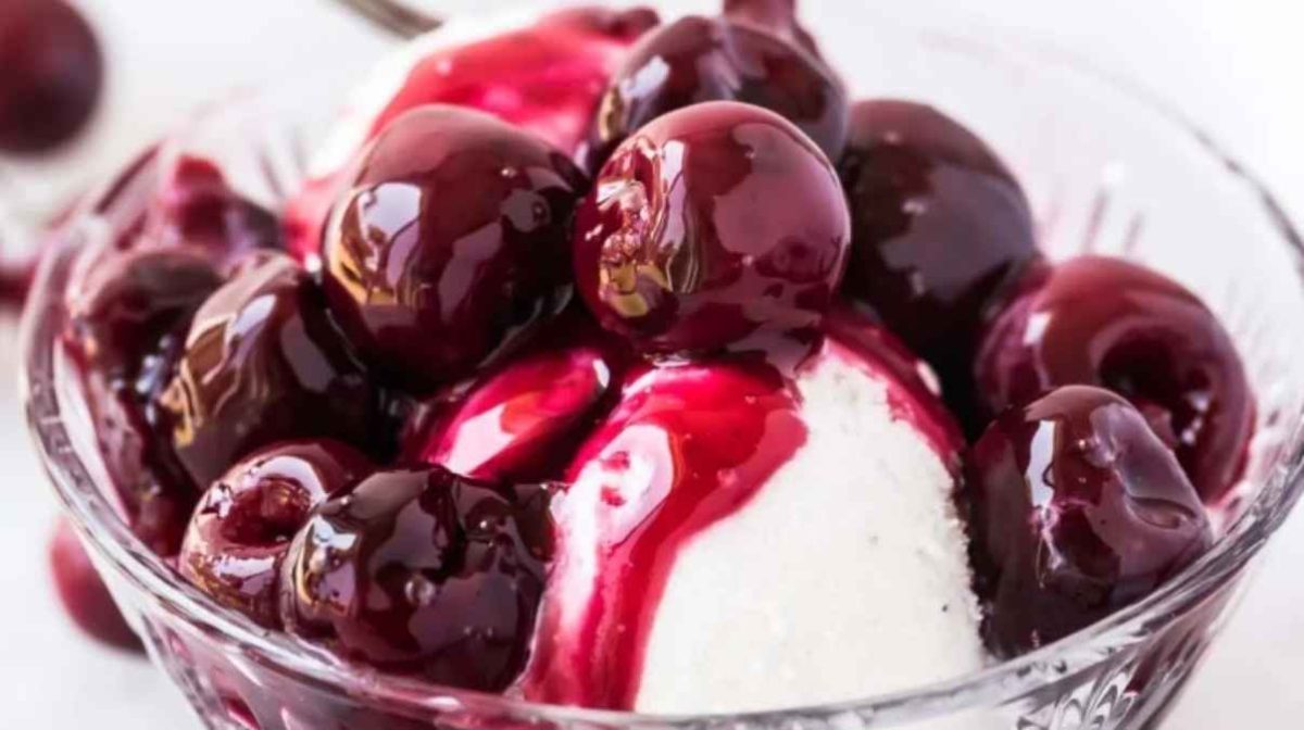 Fresh Cherry Sauce. 