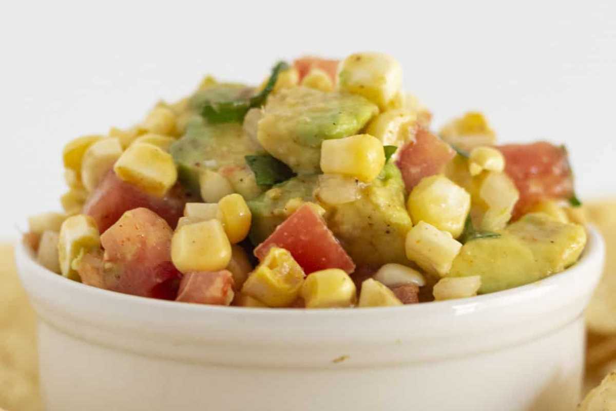 Fresh Corn And Avocado Salsa Recipe. 