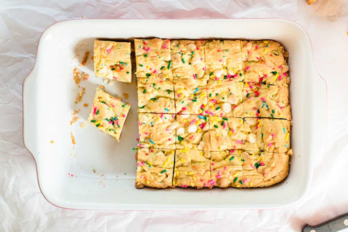 Funfetti Cookie Bars. 
