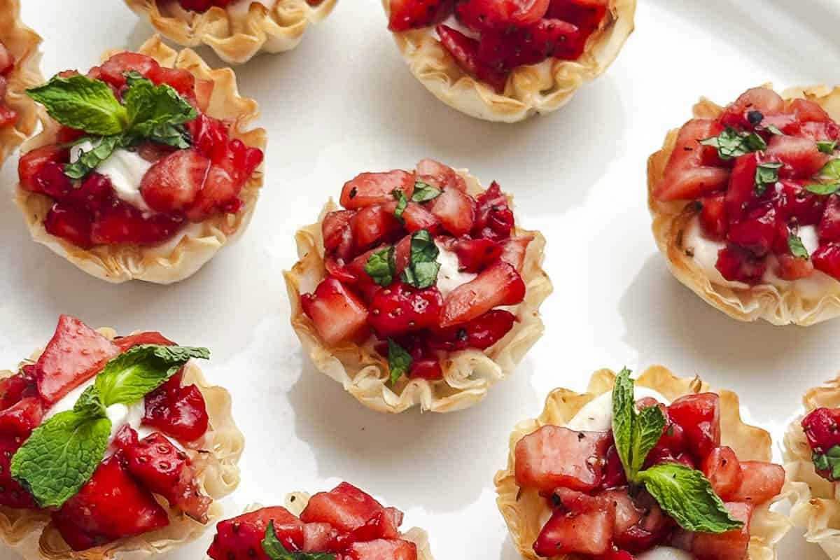 Goat Cheese Phyllo Cups with Balsamic Strawberries. 