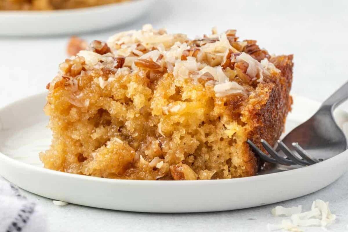 Granny Cake with Coconut. 