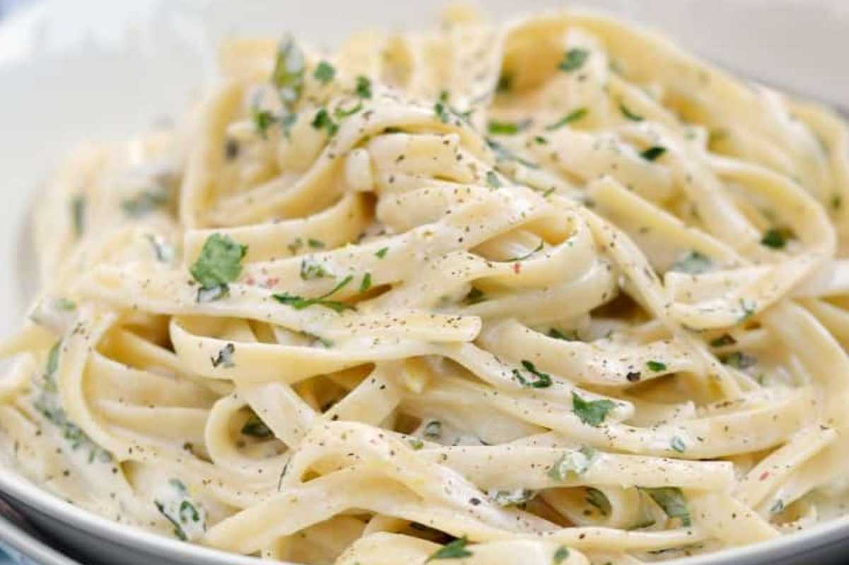 Greek Yogurt-Herb Pasta.