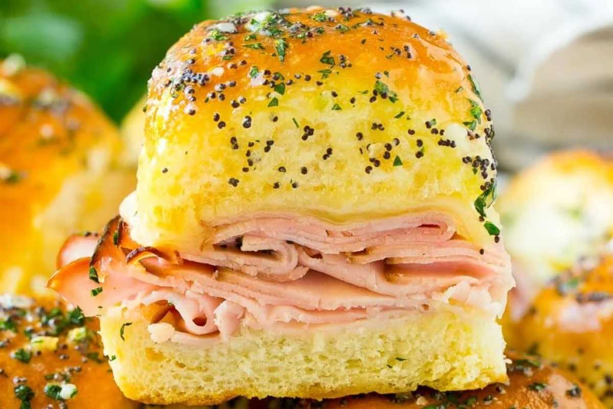 Ham And Cheese Sliders. 