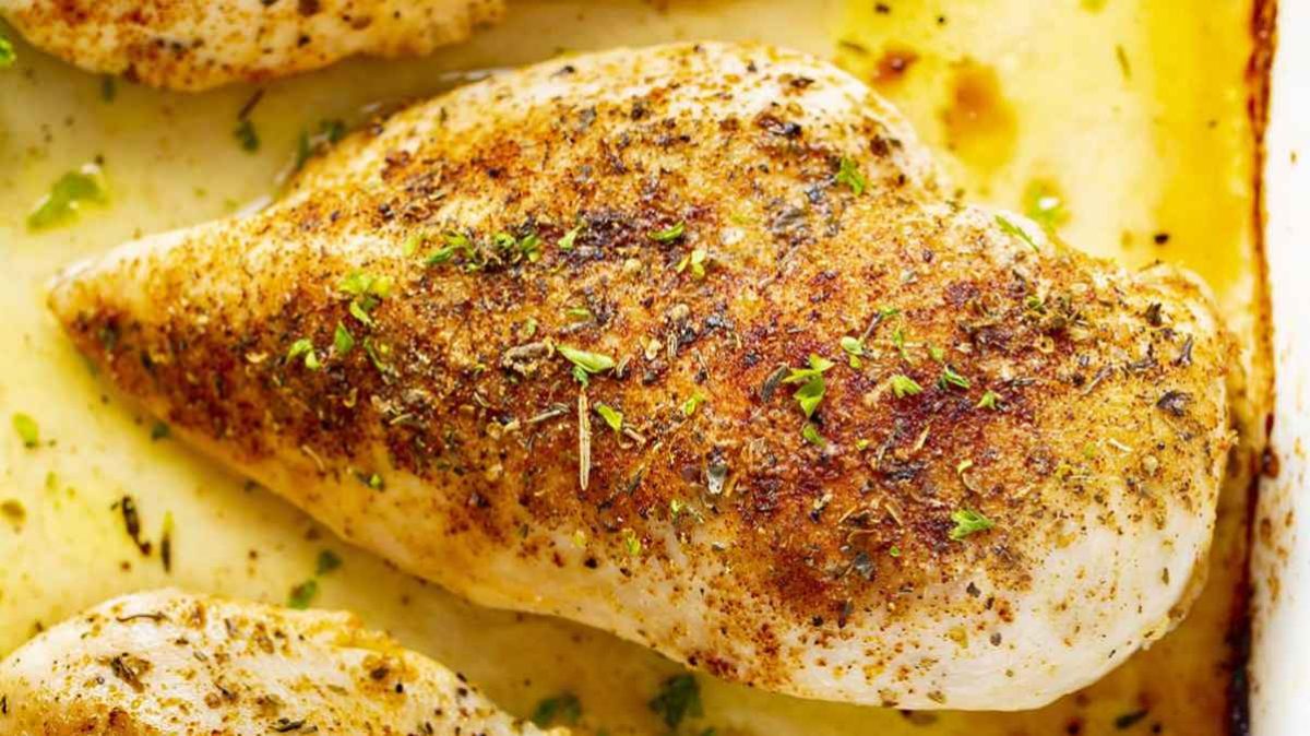 Healthy Baked Chicken Breast (Juicy & Easy!).