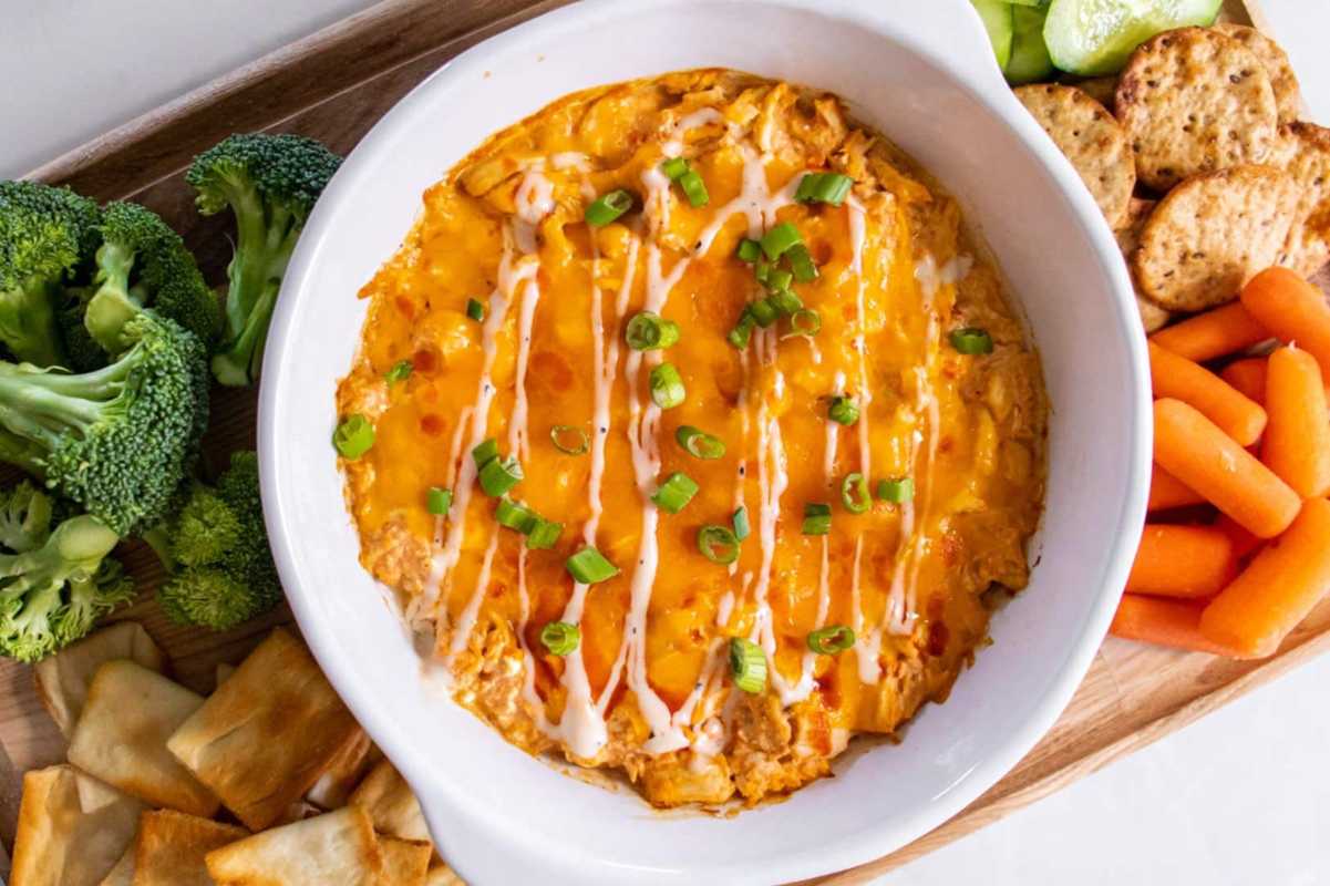Healthy Buffalo Chicken Dip.