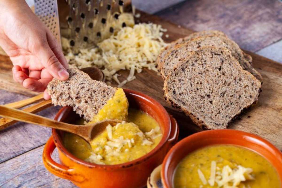 Healthy Butternut Squash-Zucchini And Rosemary Soup. 
