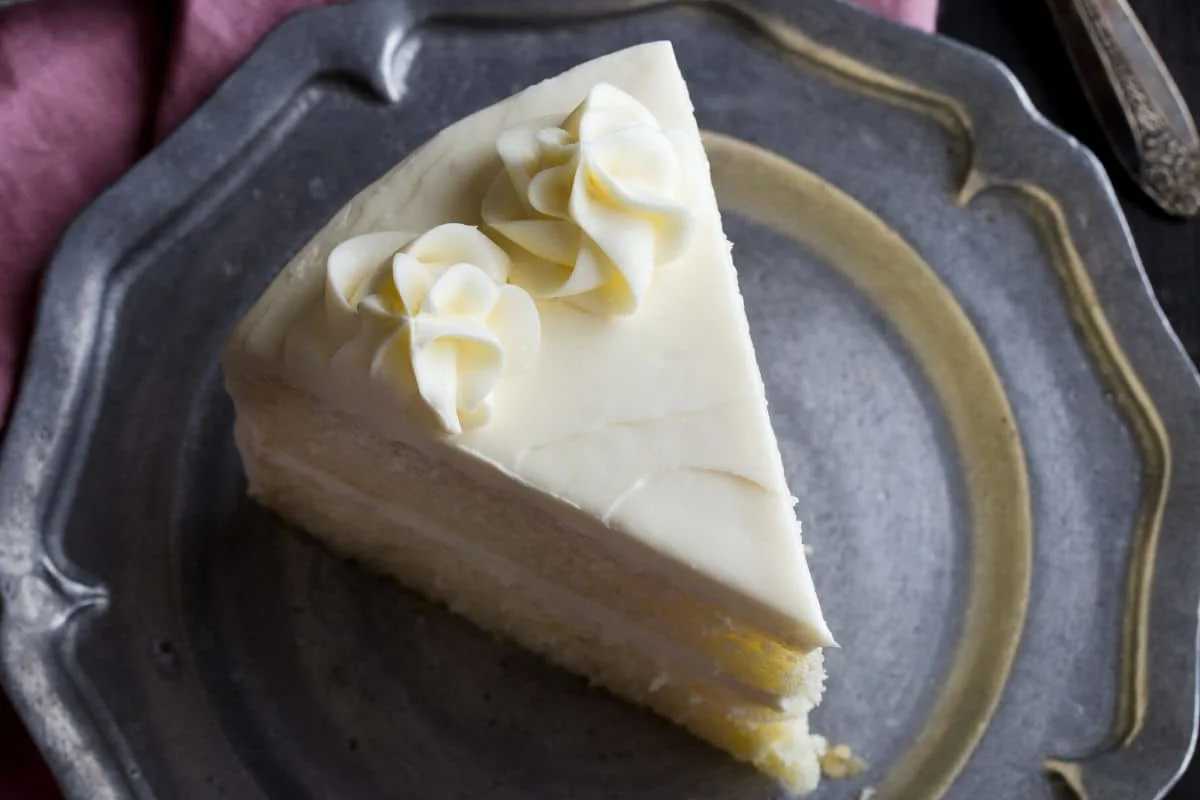 How to Make a Basic Vanilla Cake. 