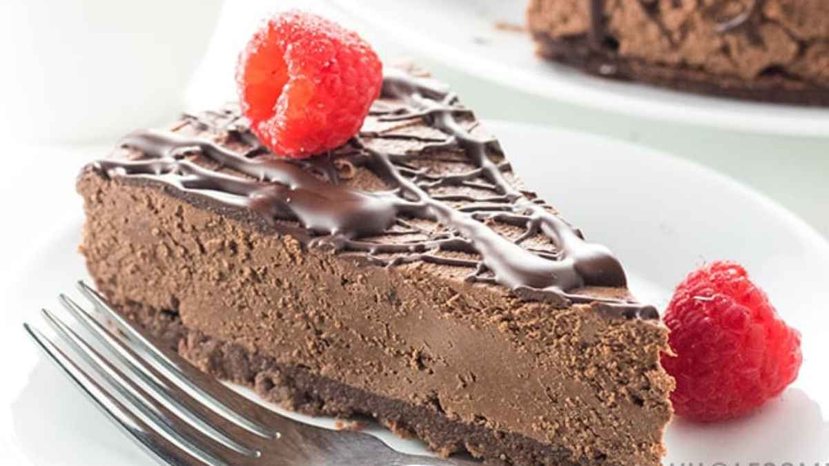Keto Low Carb No Bake Chocolate Cheesecake Recipe.