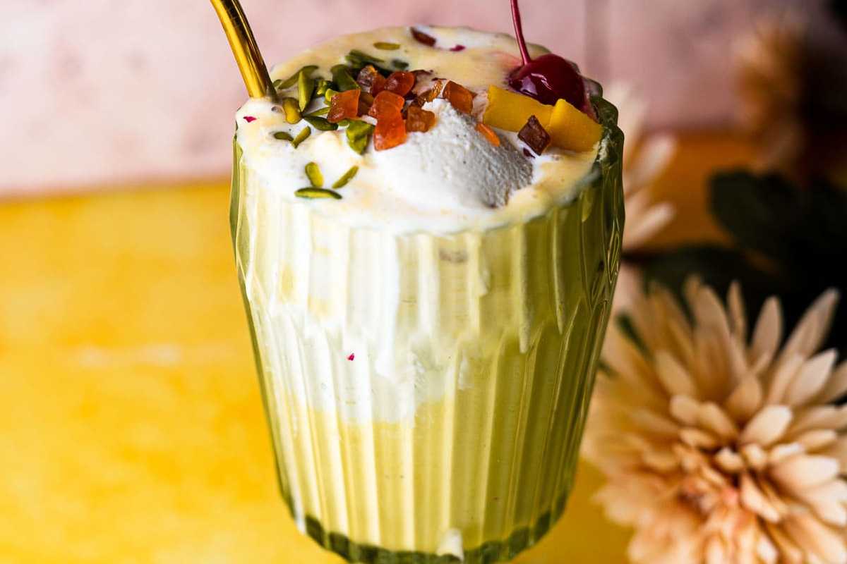 Mango Mastani (Milkshake).