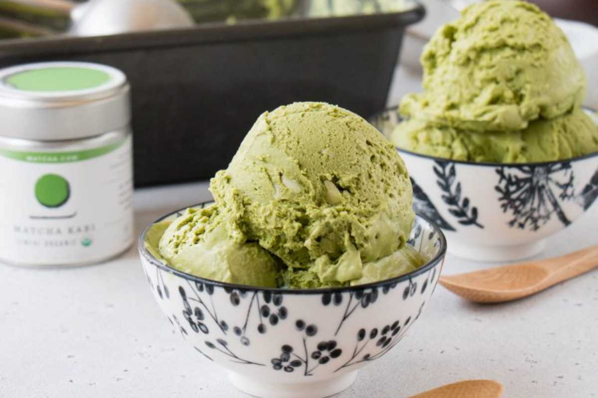 Matcha Ice Cream (Recipe + Video). 