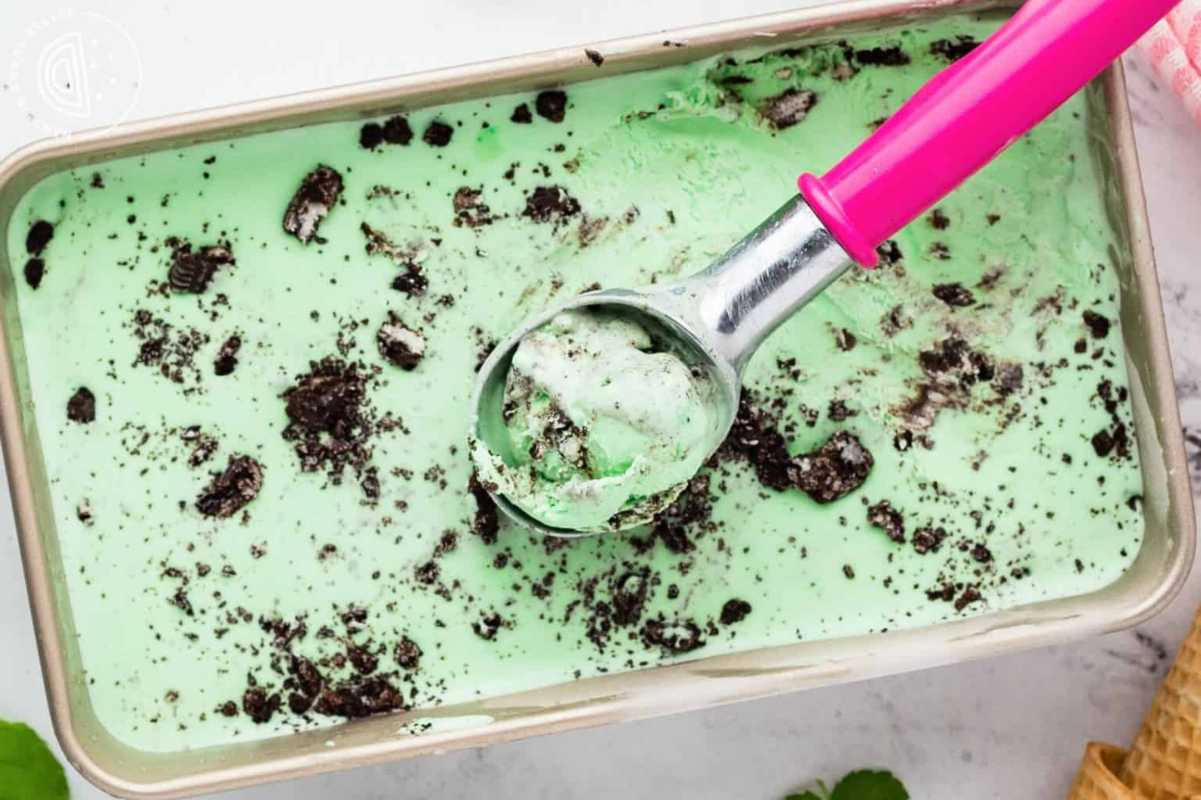 Mint Oreo Ice Cream (No Churn!).