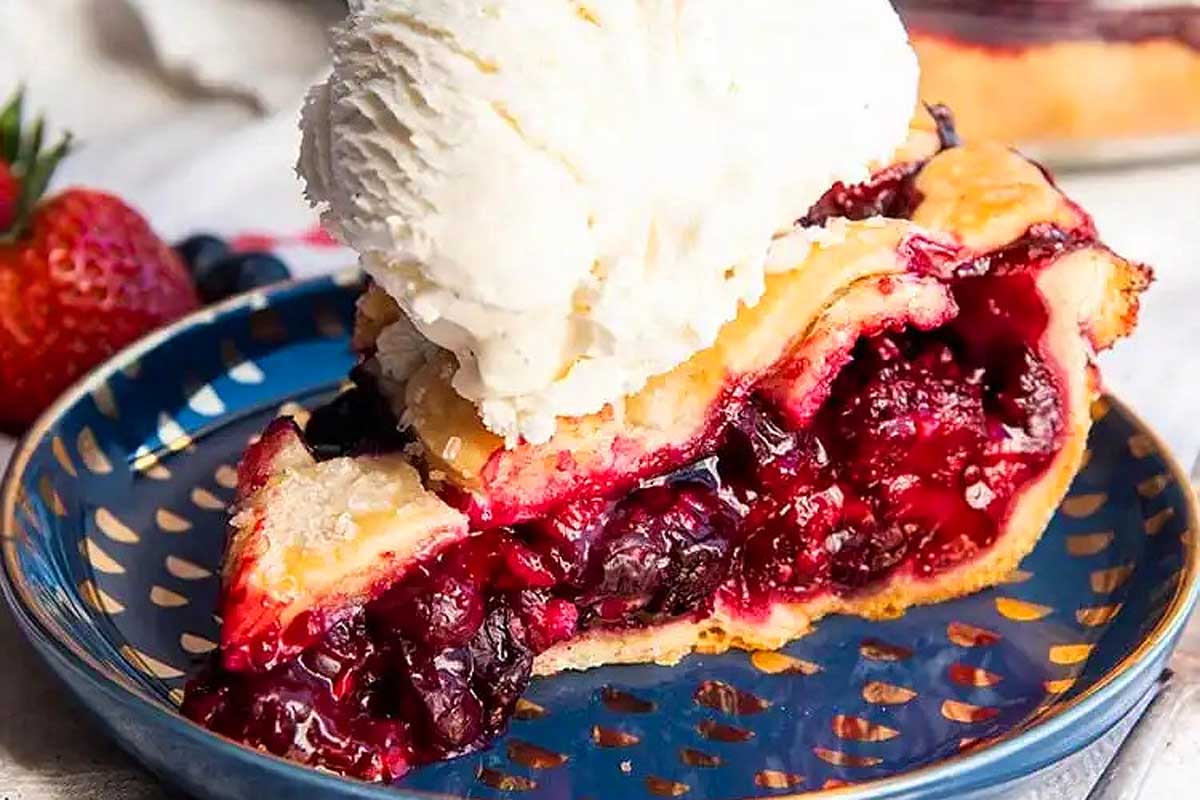 Mixed Berry Pie 4