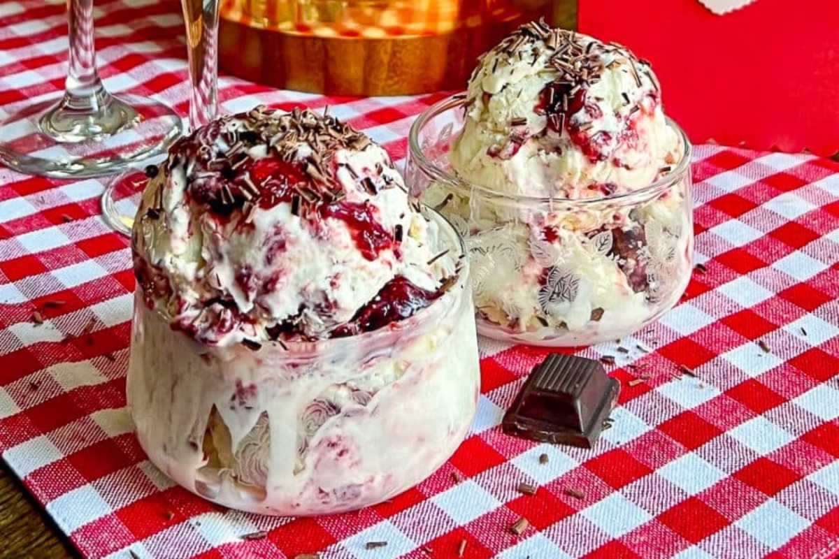 No Churn Strawberry Vanilla Ice Cream. 