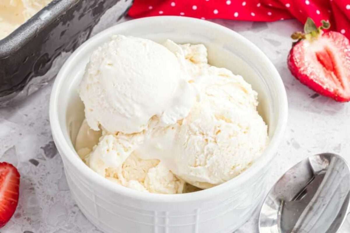 No Churn Vanilla Ice Cream.