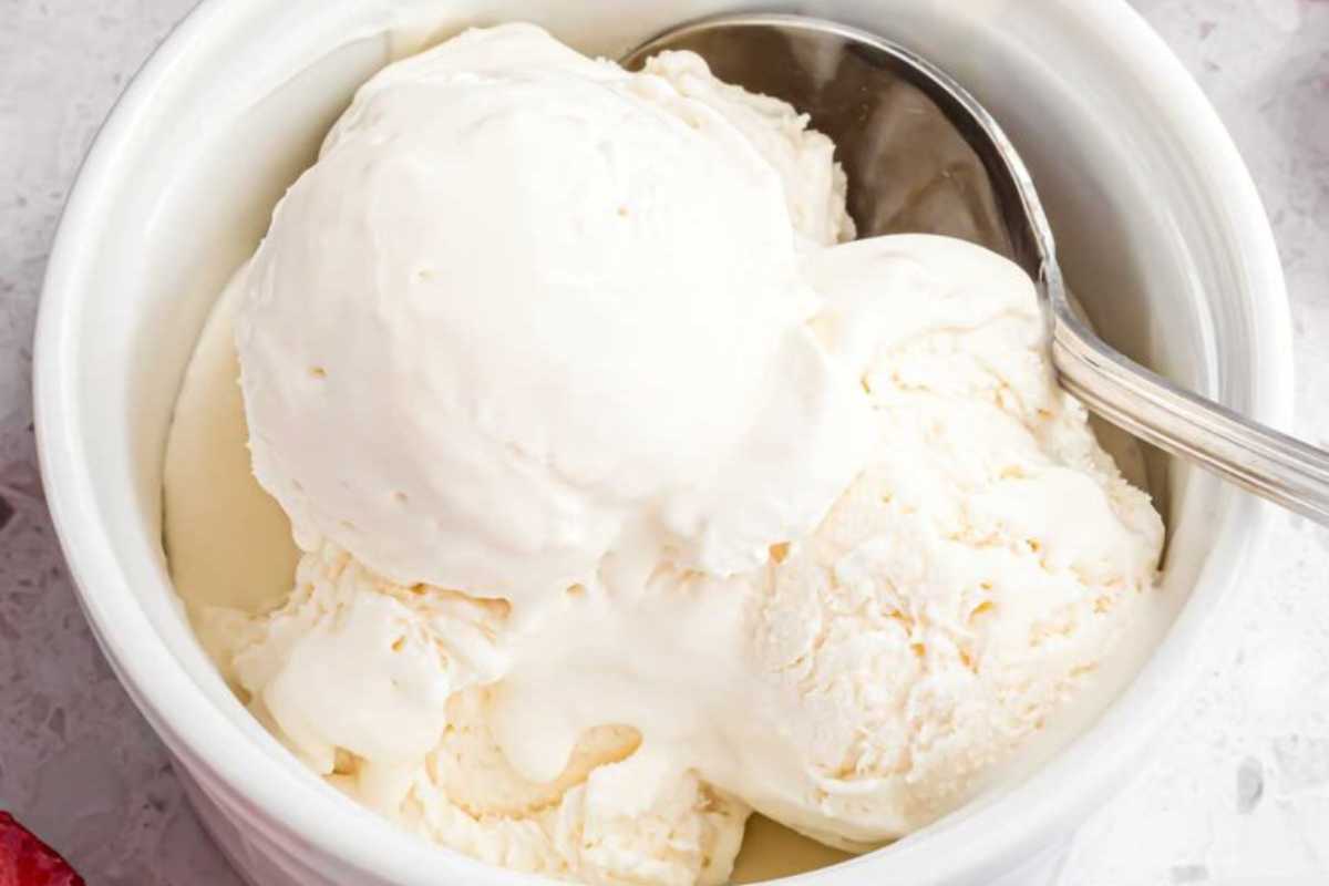 No Churn Vanilla Ice Cream. 