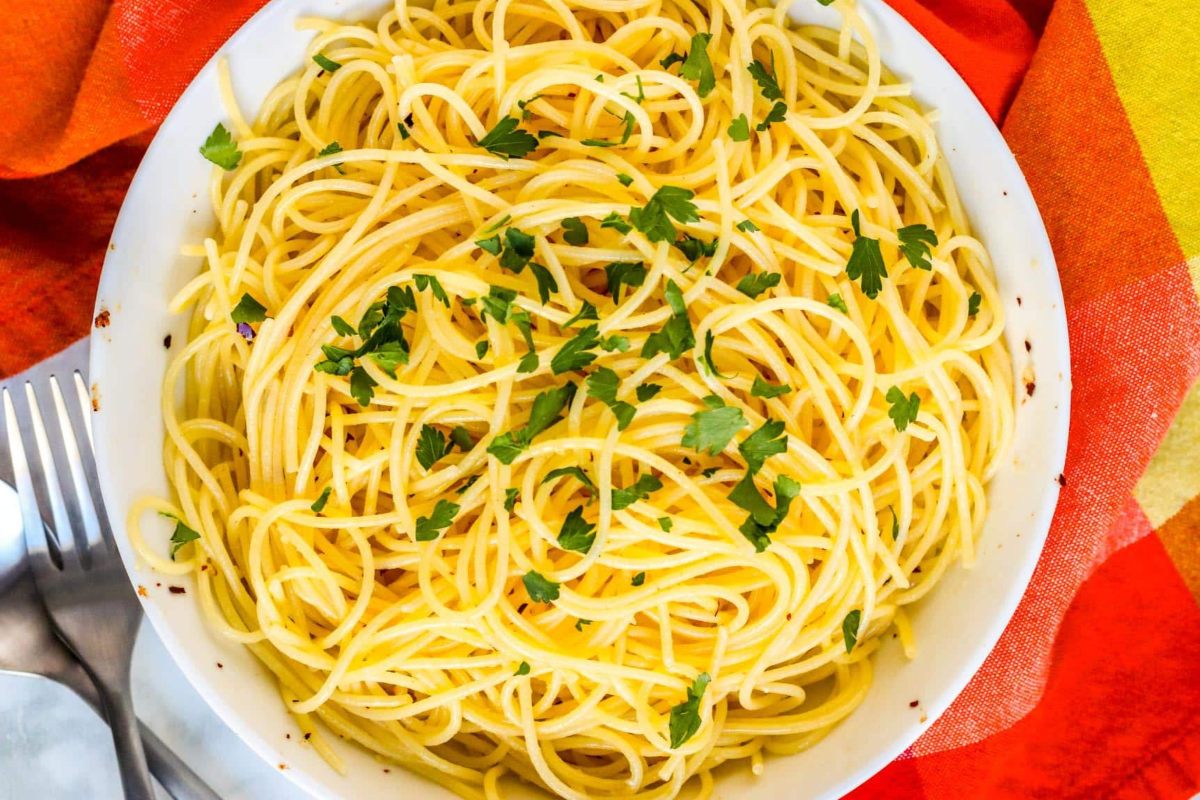 Olive Oil Garlic Pasta