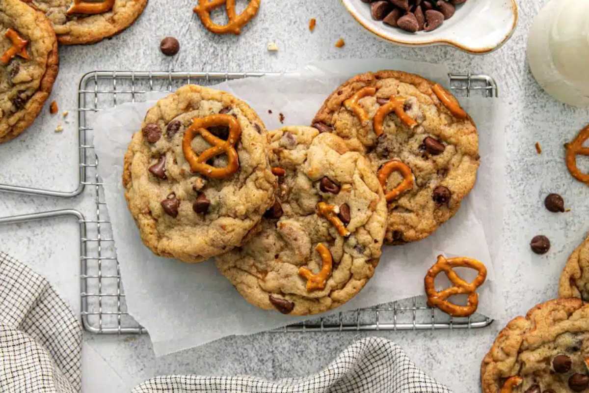 Panera Kitchen Sink Cookies.