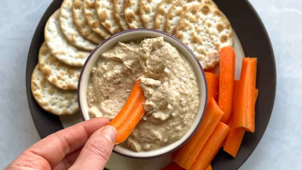 Quick Canned Tuna Dip. 