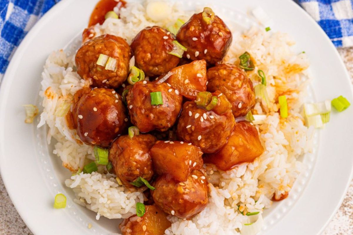 Slow Cooker 3 Ingredient Hawaiian Meatballs