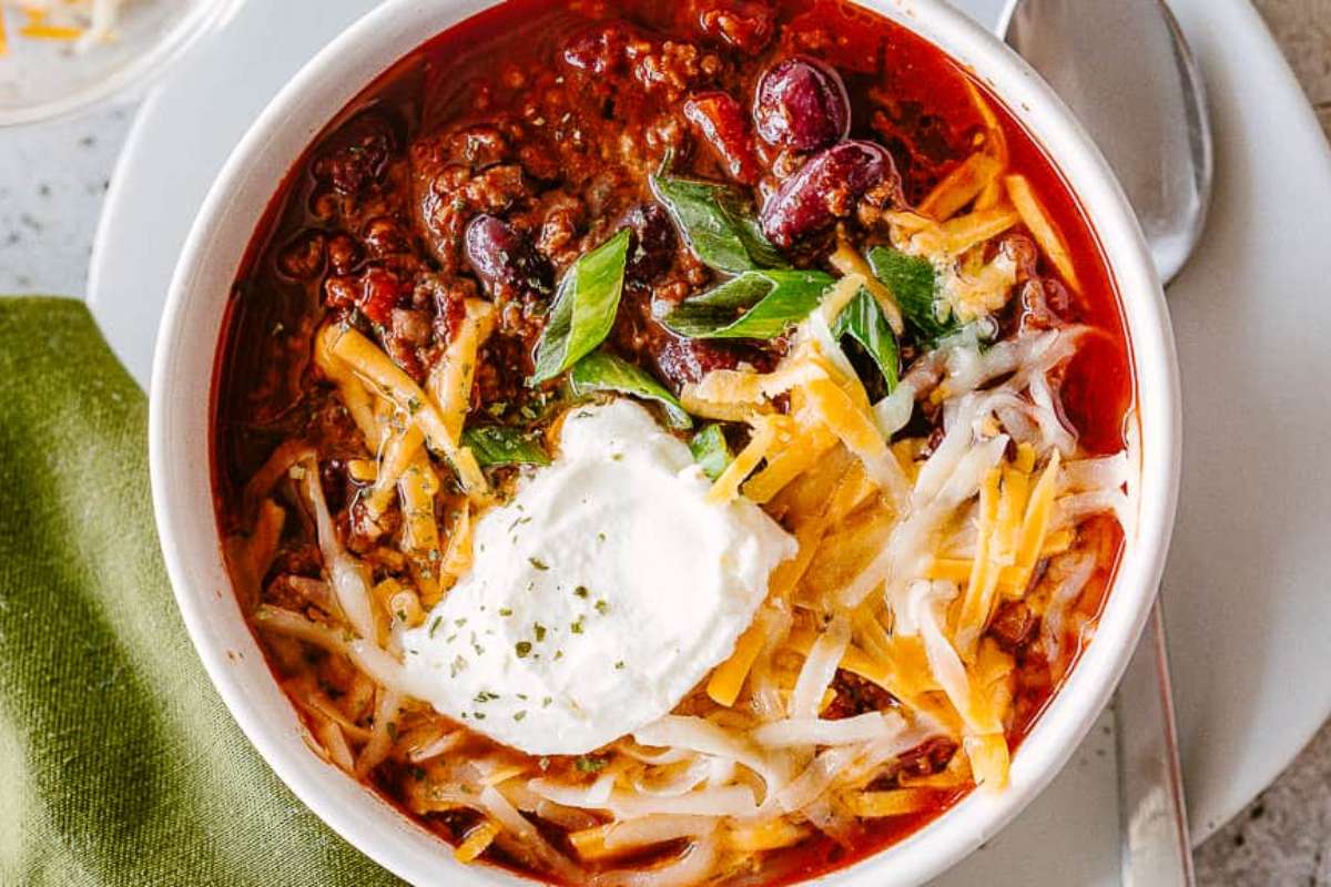 Slow Cooker Beef Chili. 