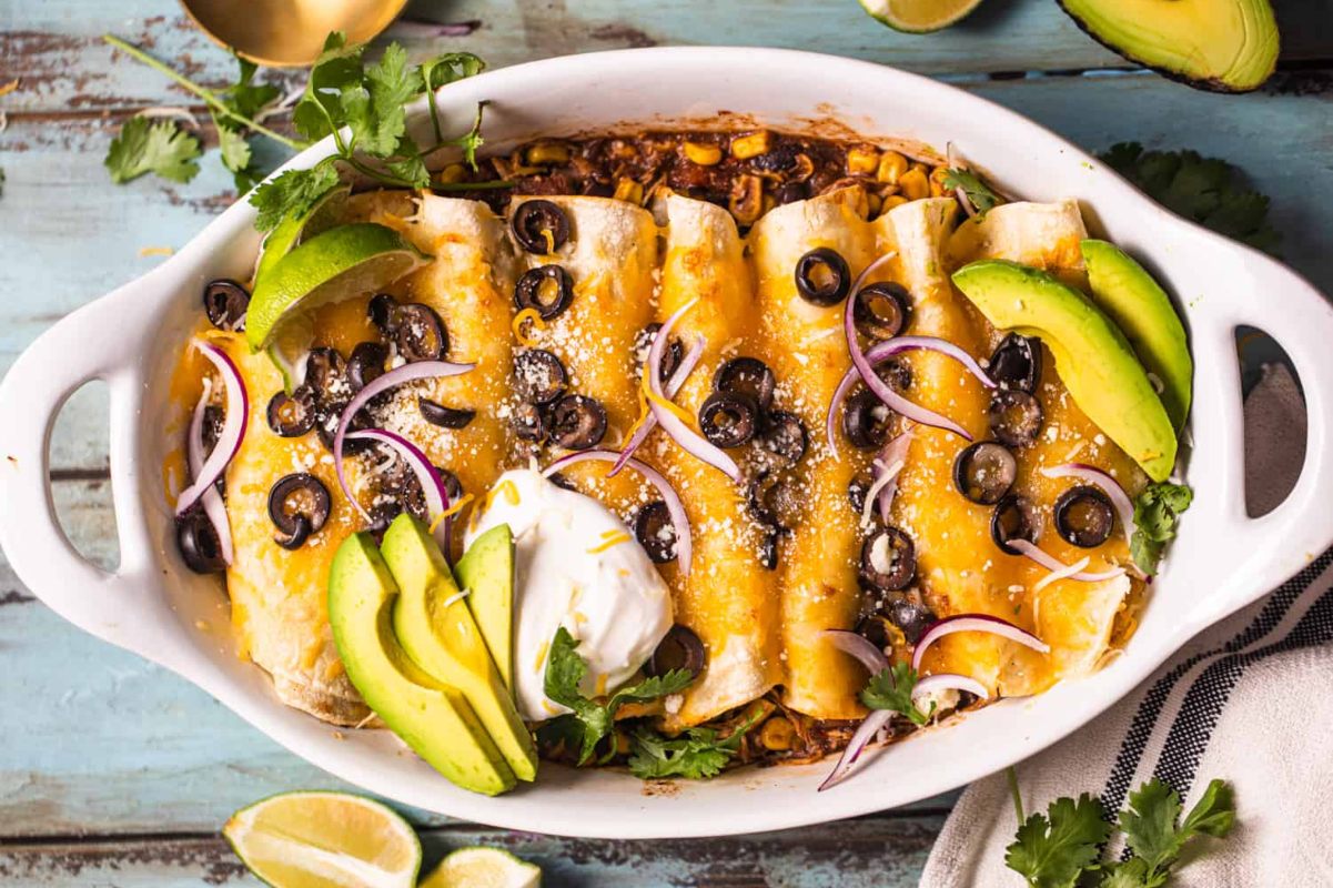 Slow Cooker Chicken Enchiladas