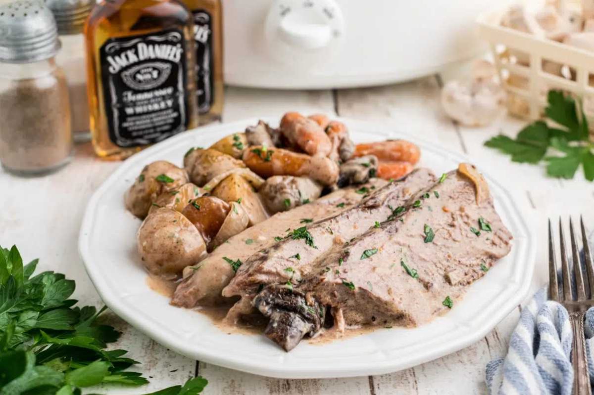 Slow Cooker Jack Daniel'S Pot Roast. 