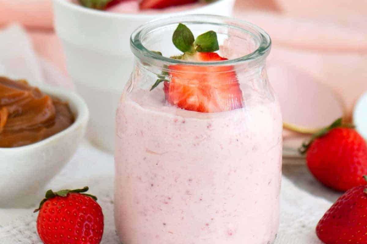 Strawberry Dessert (Quick & Easy). 