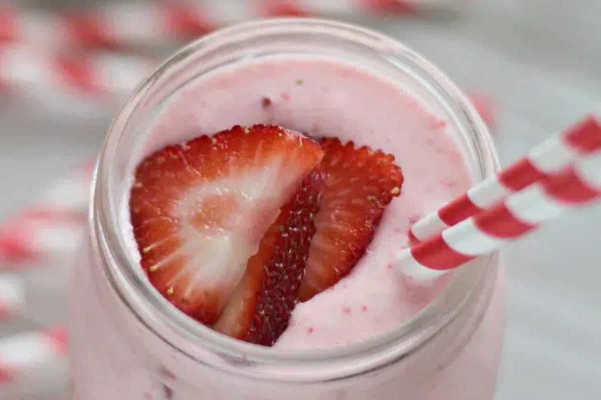 Strawberry Lemonade Shake. 