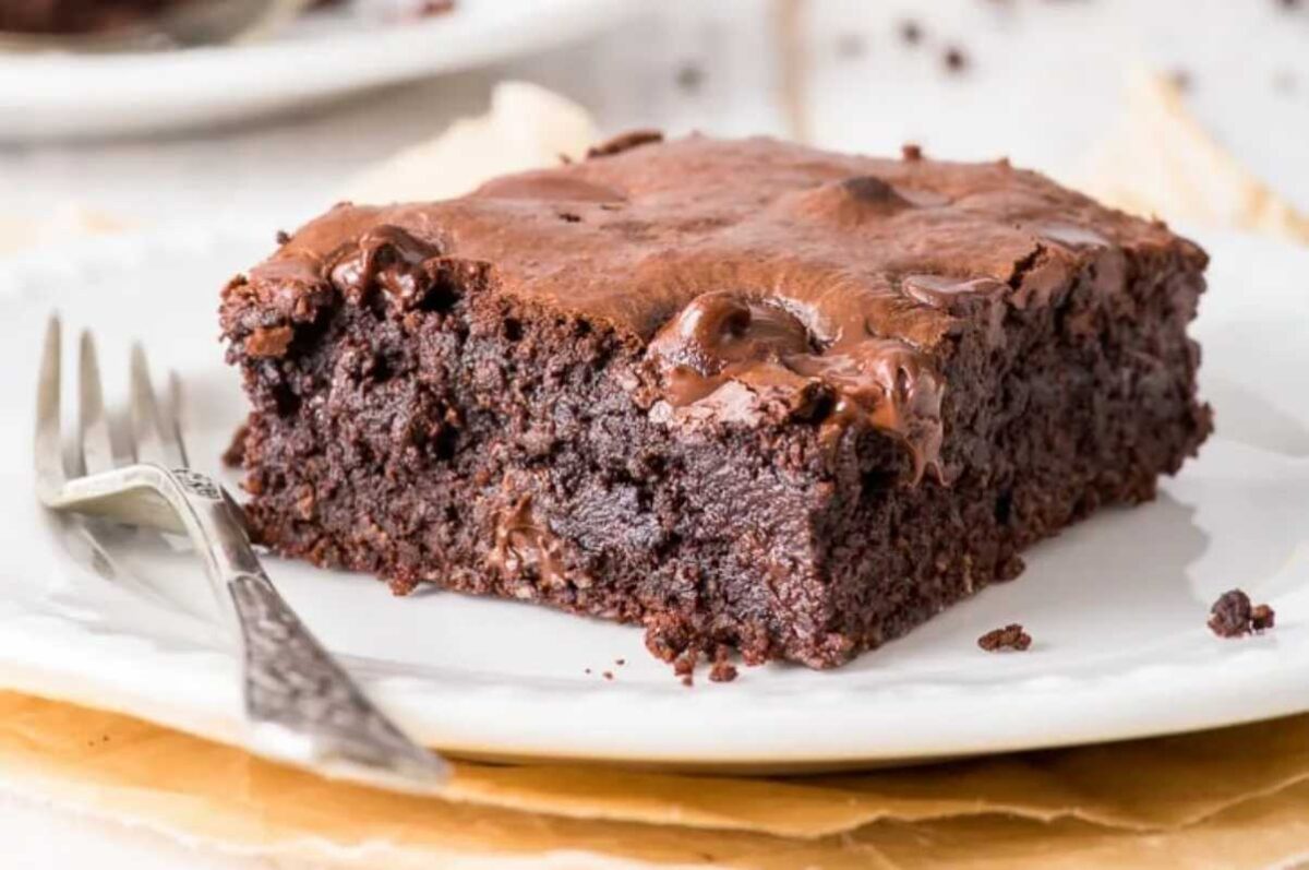 Super Fudgy Healthy Brownies. 
