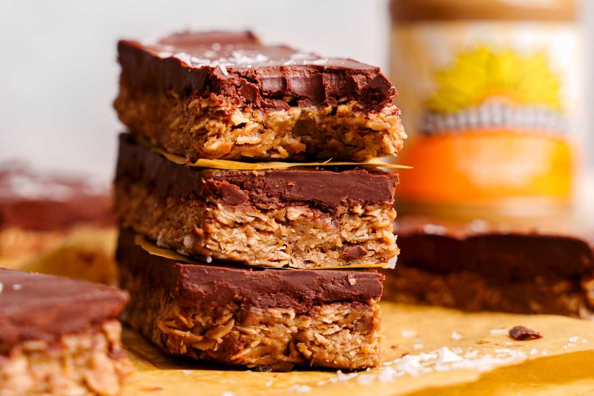 The Best Healthy Nut-Free Lunch Lady Bars. 