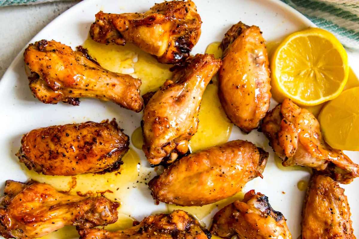 The Best Honey Lemon Pepper Wings (Not Hot). 