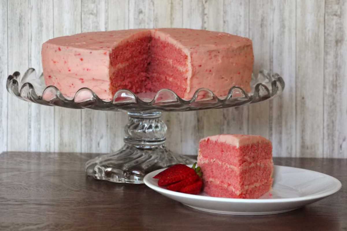 Triple-layer Strawberry Cake (from Scratch).