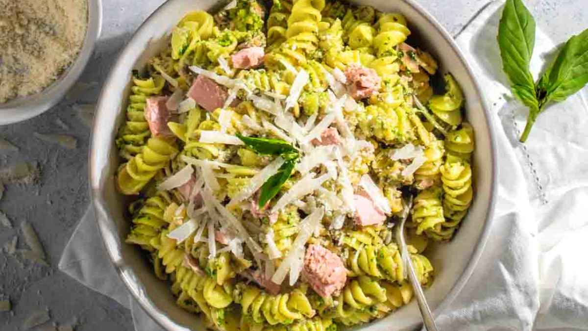 Tuna Pesto Pasta.