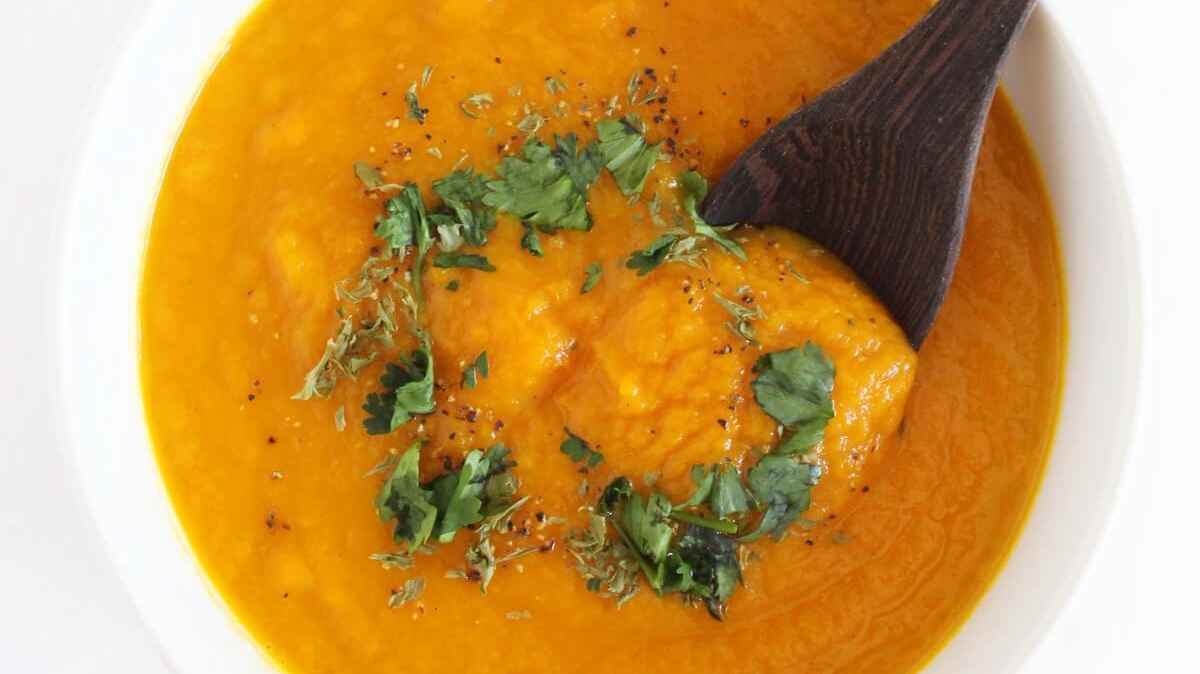 Vegan Carrot Ginger Soup. 
