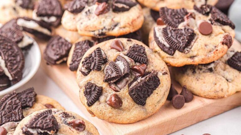 Oreo Chocolate Chip Cookies recipe by xoxoBella.
