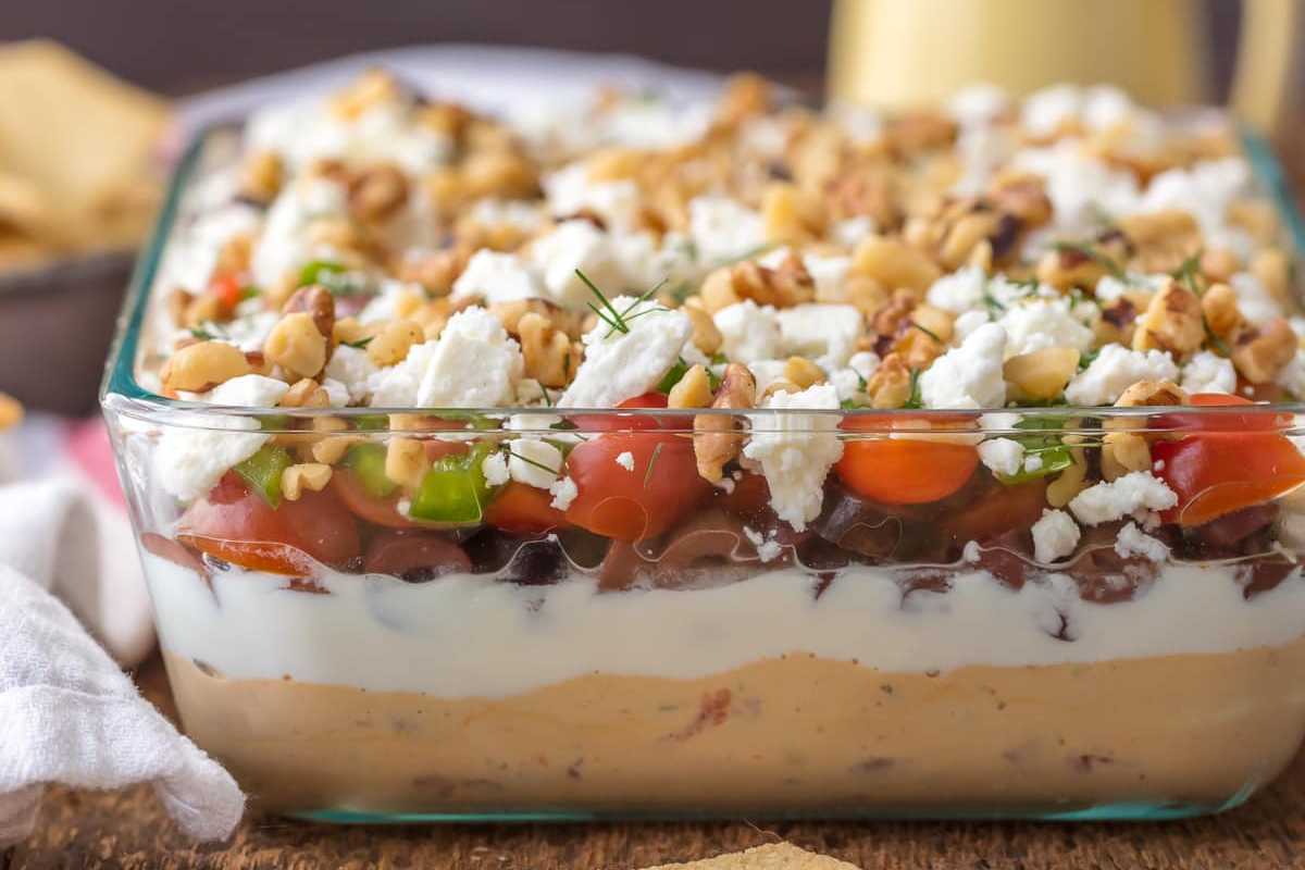 7 Layer Greek Dip (7 Layer Dip Recipe). 