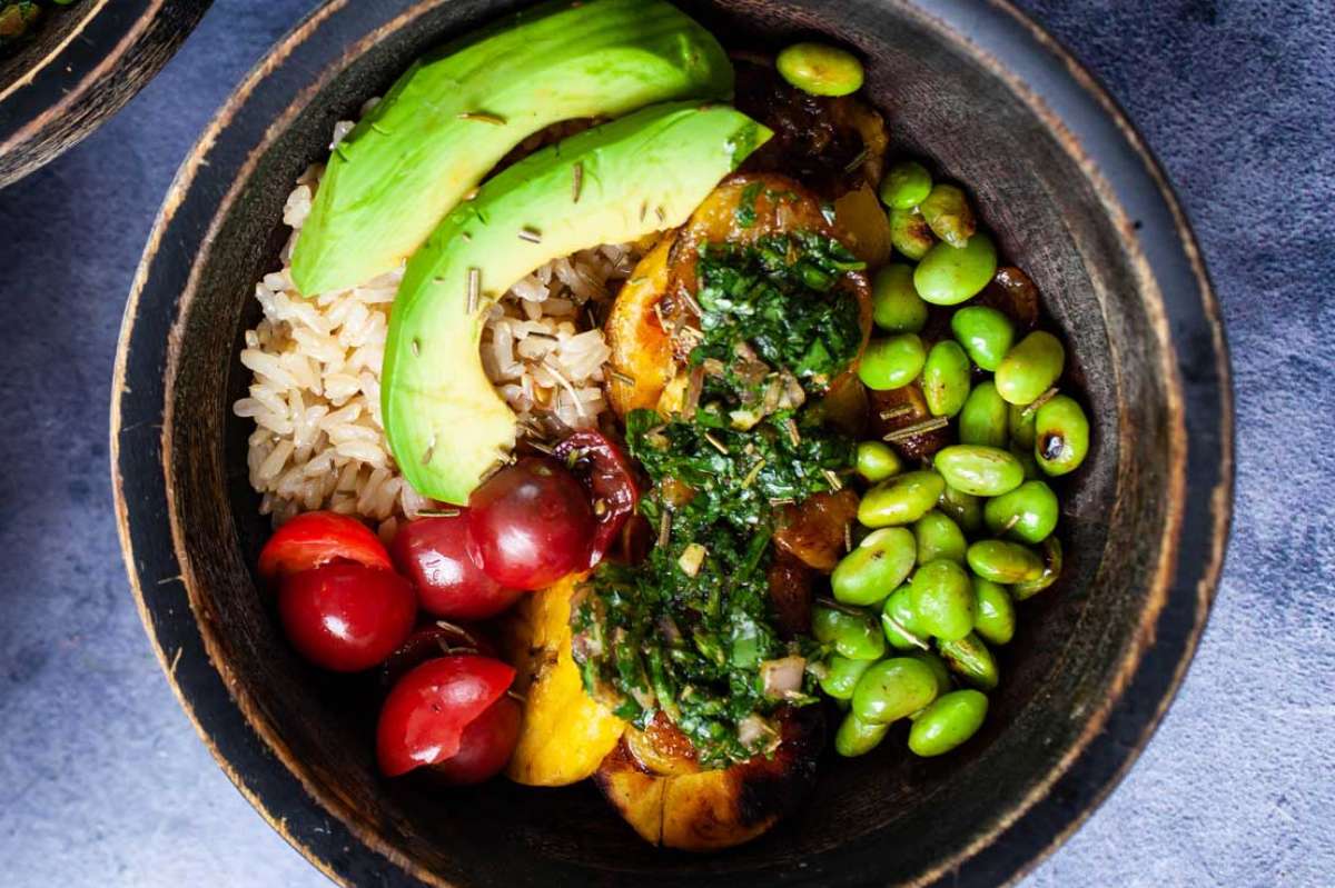 Avocado Plantain Rice Bowl Recipe With Edamame Beans. 