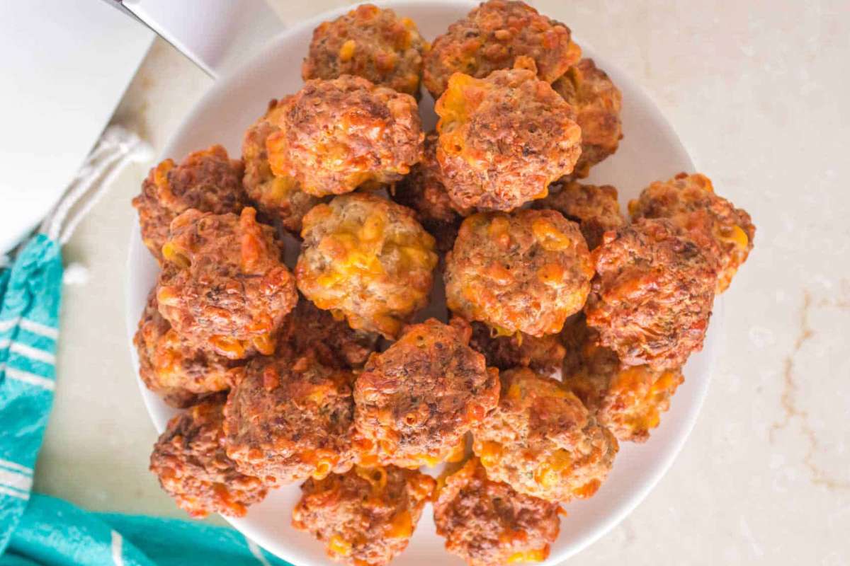 Easy Air Fryer Bisquick Sausage Balls Recipe. 